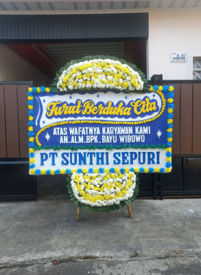 Papan Bunga Duka di Medan Maimun